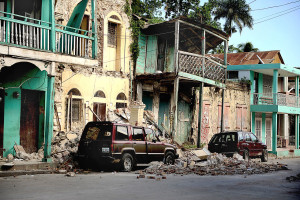 1280px-Earthquake_damage_in_Jacmel_2010-01-17_4